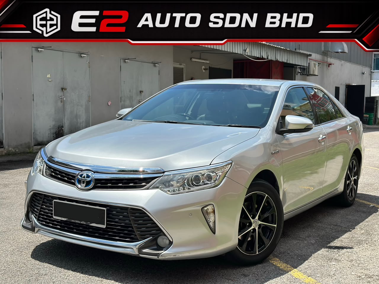 2016 TOYOTA CAMRY HYBRID — photo 1