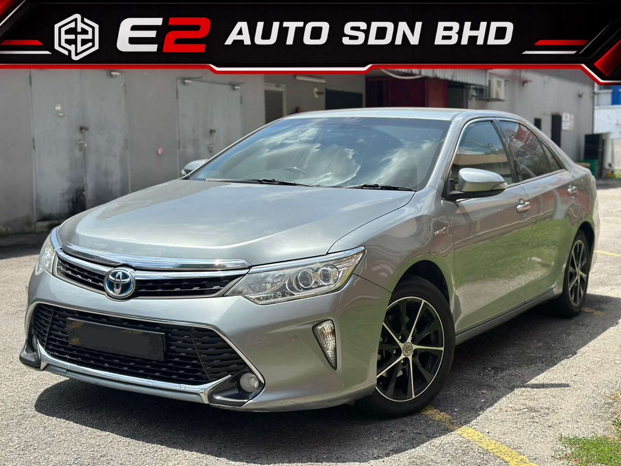 2016 TOYOTA CAMRY HYBRID — photo 1